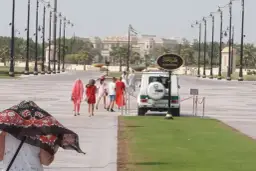 Czy w Emiratach jest bezpiecznie? Odkryj prawdę o bezpieczeństwie