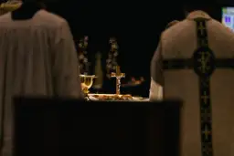 Czy ksiądz może mieć żonę? Poznaj zasady i wyjątki w Kościele katolickim