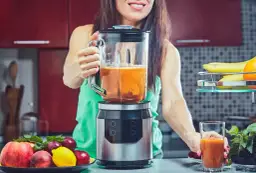 Jaki blender do koktajli kupić? Ekspert radzi, co wybrać!