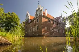 Zamek na wodzie w Wojnowicach: Unikatowa perła Dolnego Śląska