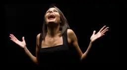 Objawy osobowości histrionicznej – jak je rozpoznać i zrozumieć