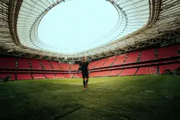 Zarobki trenera piłki nożnej: Ile naprawdę można zarobić w tym zawodzie?