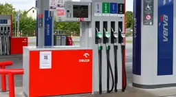 Kiedy tańsze paliwo na Orlenie? Sprawdź daty promocji i rabatów