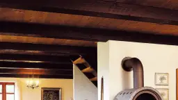 Czy strop drewniany może się zawalić? Poznaj przyczyny i zagrożenia