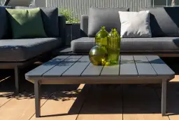 Meble ogrodowe loft: Jak stworzyć modną przestrzeń? 6 rad