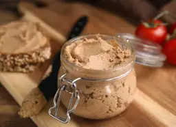 Jak zrobić pasztet w słoikach - prosta receptura na smaczny przysmak