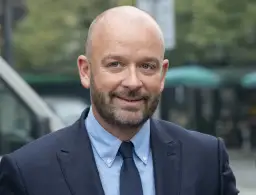 Prezydent Wrocławia jaka partia? Odkryj polityczną przynależność Sutryka