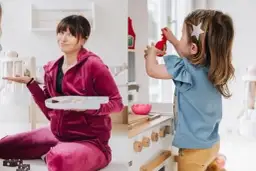 Imiona dzieci Lewandowskich - znaczenie i ciekawostki o Klarze i Laurze