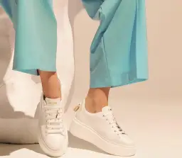 Buty do szerokich spodni: Jak dobrać idealne i zachować proporcje?