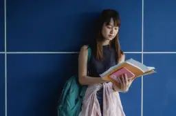 Co powinno znaleźć się w szkolnym plecaku? Lista must-have na 2025/2026