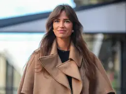 Frisuren langes Haar mit Pony: Trendige Styles für mehr Volumen