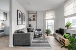 Jak urządzić salon 20m2 w bloku – praktyczne porady i triki na małą przestrzeń