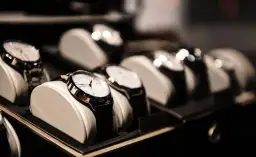 Zegarek damski Kim Avon: wszystko, co musisz wiedzieć przed zakupem