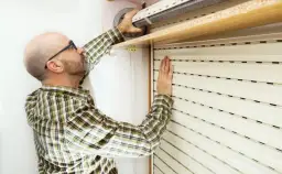 Jak otworzyć roletę zewnętrzną i uniknąć problemów z mechanizmem