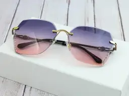 Fioletowe oprawki dla kogo? Sprawdź, kto powinien je nosić