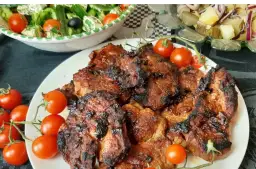 Pyszna karkówka w marynacie na grilla - uniknij suchego mięsa