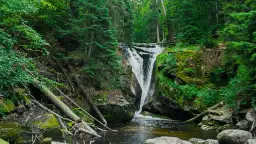 Wakacje w Polsce: Odkryj 10+ najlepszych miejsc i zaplanuj urlop