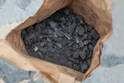 Mokry ekogroszek objawy: jak unikać problemów zdrowotnych i grzewczych