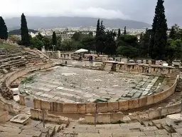 Teatr Dionizosa: Niezwykła historia i tajemnice starożytnego teatru