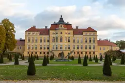 Zamek w Rogalinie: odkryj jego fascynującą historię i architekturę