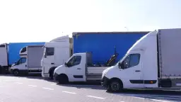 Czy w niedziele jest zakaz jazdy ciężarówkami? Sprawdź przepisy w Europie