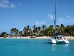 Najlepsze terminy na rejs po Karaibach: uniknij sezonu huraganowego