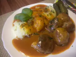 Jakie surówki do pulpetów sprawią, że obiad będzie wyjątkowy?