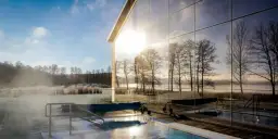 Najlepsze hotele nad jeziorem w Małopolsce – relaks i piękne widoki