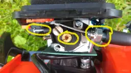 Dlaczego kosa spalinowa się dusi? Poznaj przyczyny i koszty naprawy