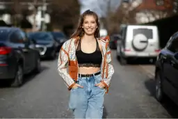 Braletka: Co to? Jak nosić? Odkryj komfort i modę bez fiszbin.