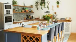 Łączenie podłóg kuchnia-salon: jak zrobić to stylowo i funkcjonalnie?