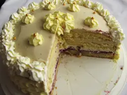 Przepis na tort z kremem chałwowym z mascarpone – wyjątkowy smak