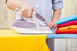 Zamaskuj dziurę w bluzce: odśwież styl i bądź eko!