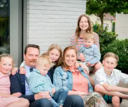 Chcesz założyć rodzinny dom dziecka? Poznaj każdy krok!