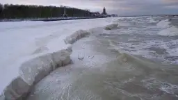 Czy Bałtyk zamarza? Rzadkie zjawisko i jego przyczyny w 2024 roku