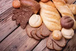 Pieczywo ekstrudowane: zdrowy wybór czy pułapka? Sprawdź prawdę!