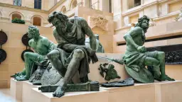 Co jest w Luwrze? Odkryj najważniejsze dzieła i atrakcje muzeum