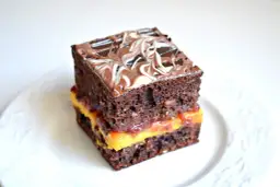 Zdrowe brownie z buraka i banana - przepis na fit deser bez cukru