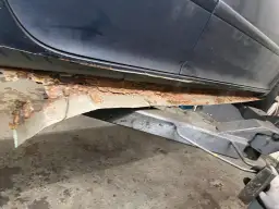 Karosserie Blech schweißen: So vermeiden Sie teure Fehler und Schäden