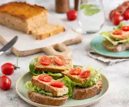 Ile piec pasztet z gotowanego mięsa, aby był idealnie soczysty?