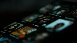 Hejt przykłady: Jak rozpoznać i walczyć z hejtem w internecie?