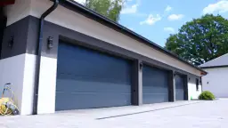 Bramy garażowe z napędem i montażem - najlepsza oferta