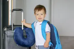 Najlepsza poduszka podróżna dla dziecka - uniknij niewygody w podróży