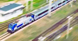 Gdzie nad morze pociągiem? Odkryj najlepsze połączenia i trasy