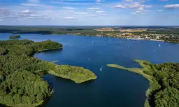 Jezioro Karskie: Ciche miejsce dla miłośników natury i wędkarzy