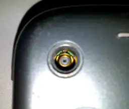 Jak podłączyć antenę zewnętrzną do smartfona i poprawić zasięg