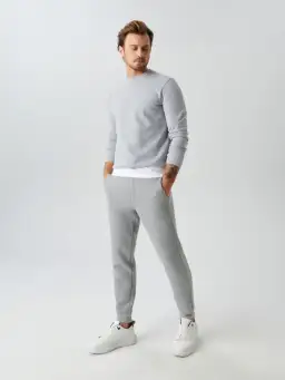 Stylizacje dresowe męskie: Jak wyglądać modnie bez większego wysiłku