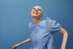 Czy zrobienie kolczyka w wardze boli? Oto, co musisz wiedzieć