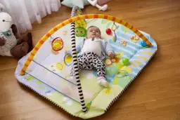 Od kiedy mata edukacyjna dla niemowląt? Sprawdź, co musisz wiedzieć