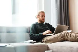 Gdzie sprawdzić swoje zadłużenie i uniknąć finansowych kłopotów